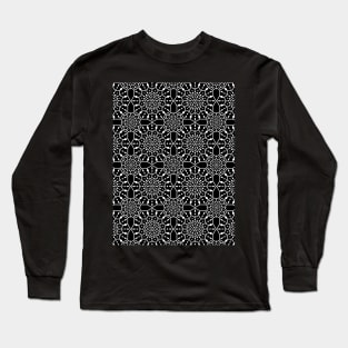 Black and white mandala pattern Long Sleeve T-Shirt